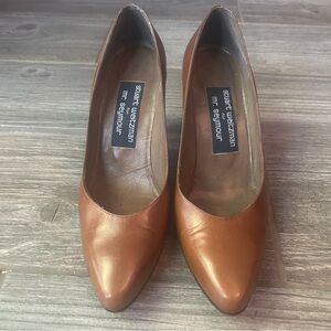 Stuart Weitzman for Mr Seymour Brown Leather Pointed Toe Heels Women's Size 6.5‎